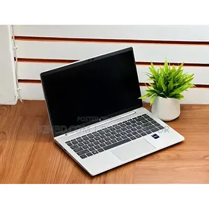 Laptop HP EliteBook 640 G9 8GB Intel Core I3 SSD 256GB