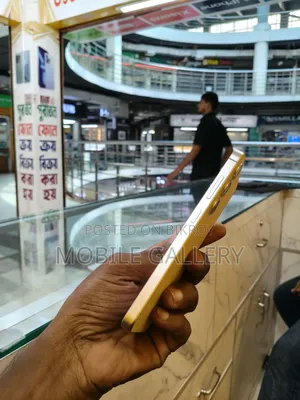 Samsung Galaxy S24 128 GB Gold