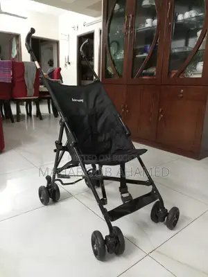 বেবি স্ট্রোলার