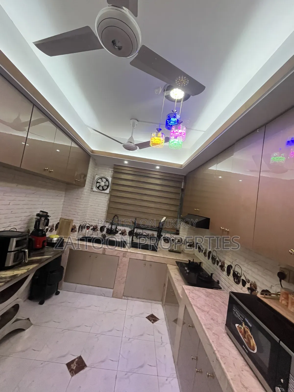 Furnished 4bdrm Apartment in Dhanmondi for Sale
