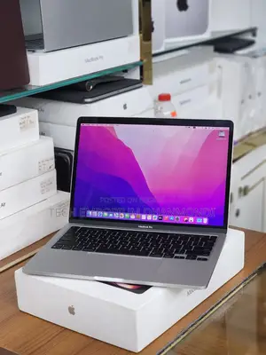 Laptop Apple MacBook Pro 2022 M2 8GB Apple M2 SSD 512GB