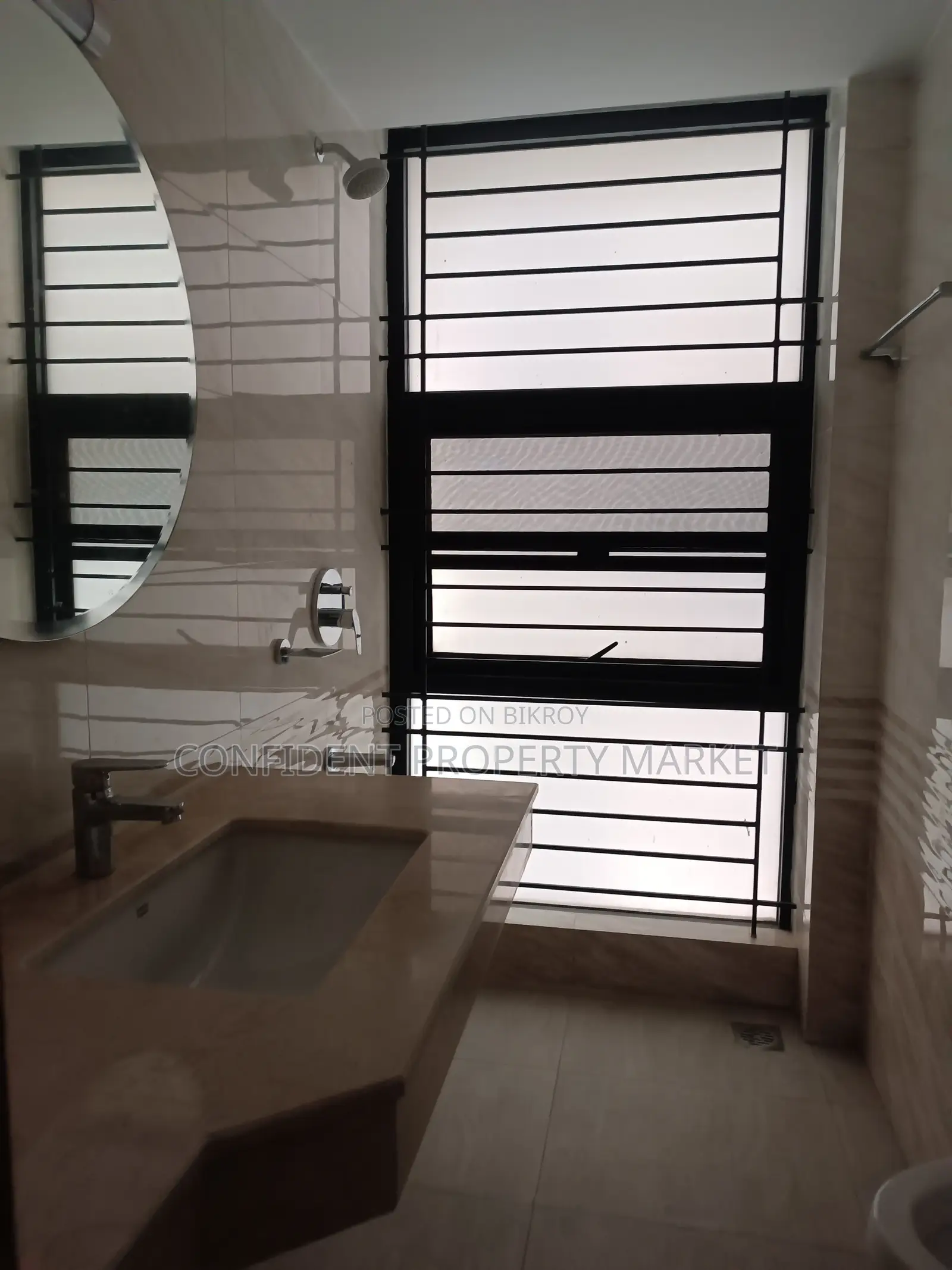 4bdrm Apartment in Baridhara for Sale