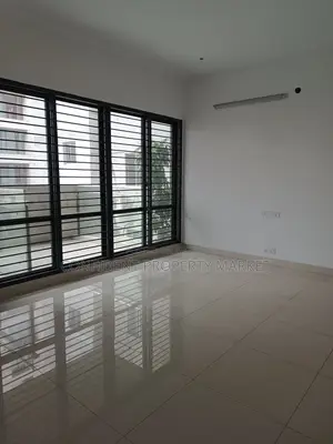 4bdrm Apartment in Baridhara for Sale