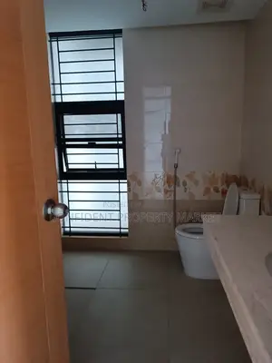 4bdrm Apartment in Baridhara for Sale