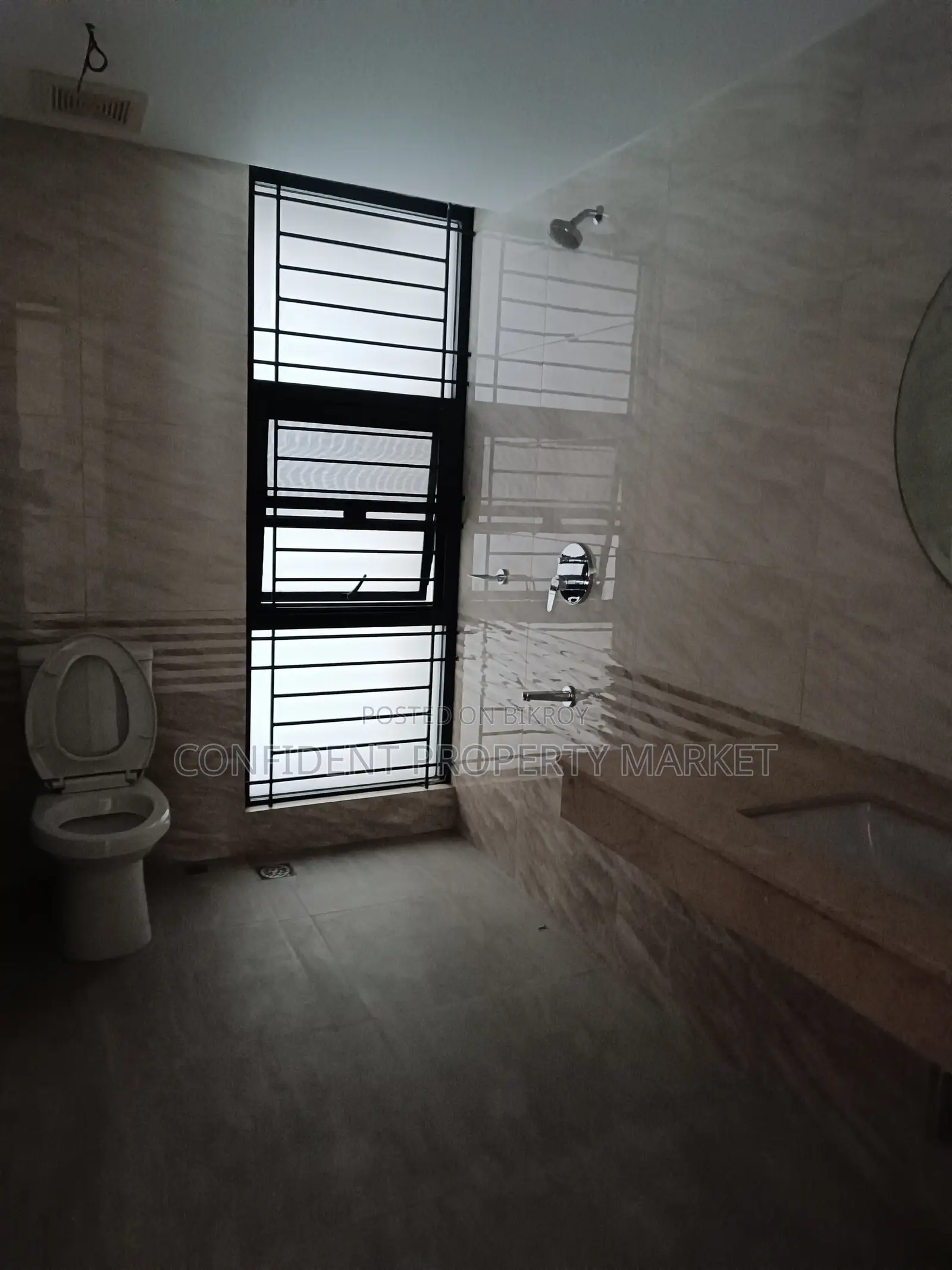 4bdrm Apartment in Baridhara for Sale