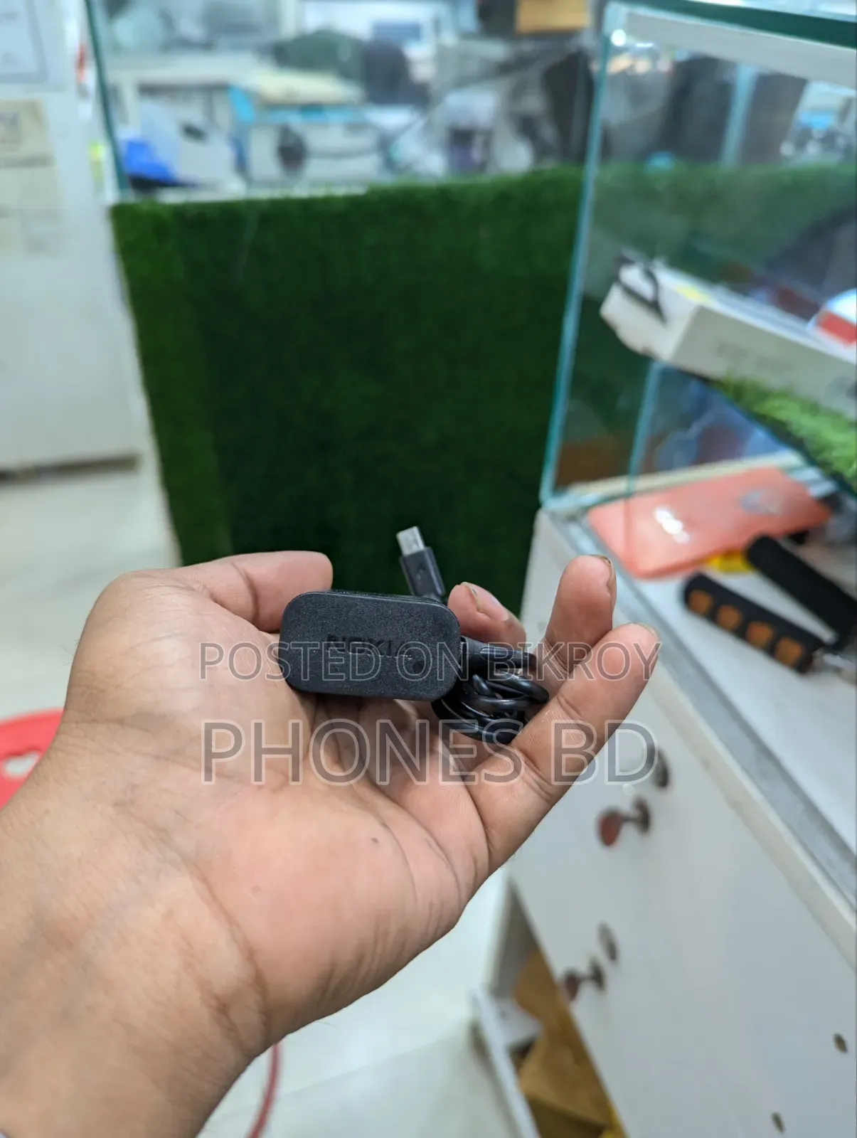 নতুন নোকিয়া ২৭২০ ফ্লিপ ৫১২ জিবি