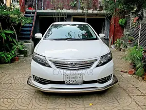 টয়োটা অ্যালিয়ন ২০১২ সাদা