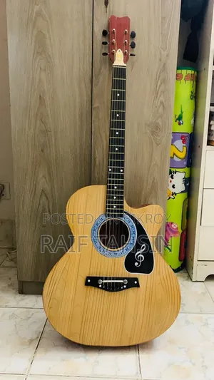 [Used]Gibson Guitar With a Free Bag and a Capo
