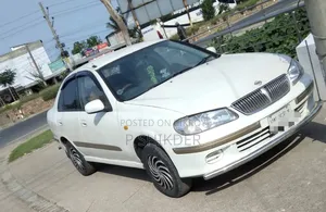 Nissan Sunny 2003 Pearl