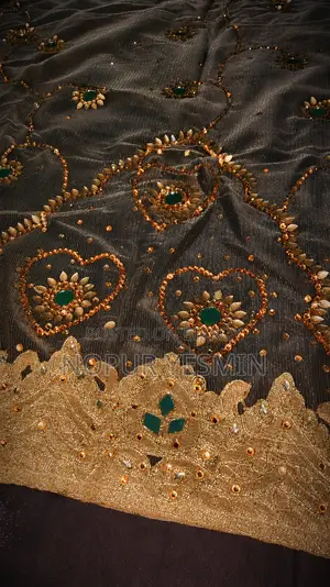 হ্যান্ডমেড এমব্রয়ডারি ব্রাইডাল ওড়না