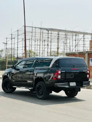 Toyota Hilux 2018 Black