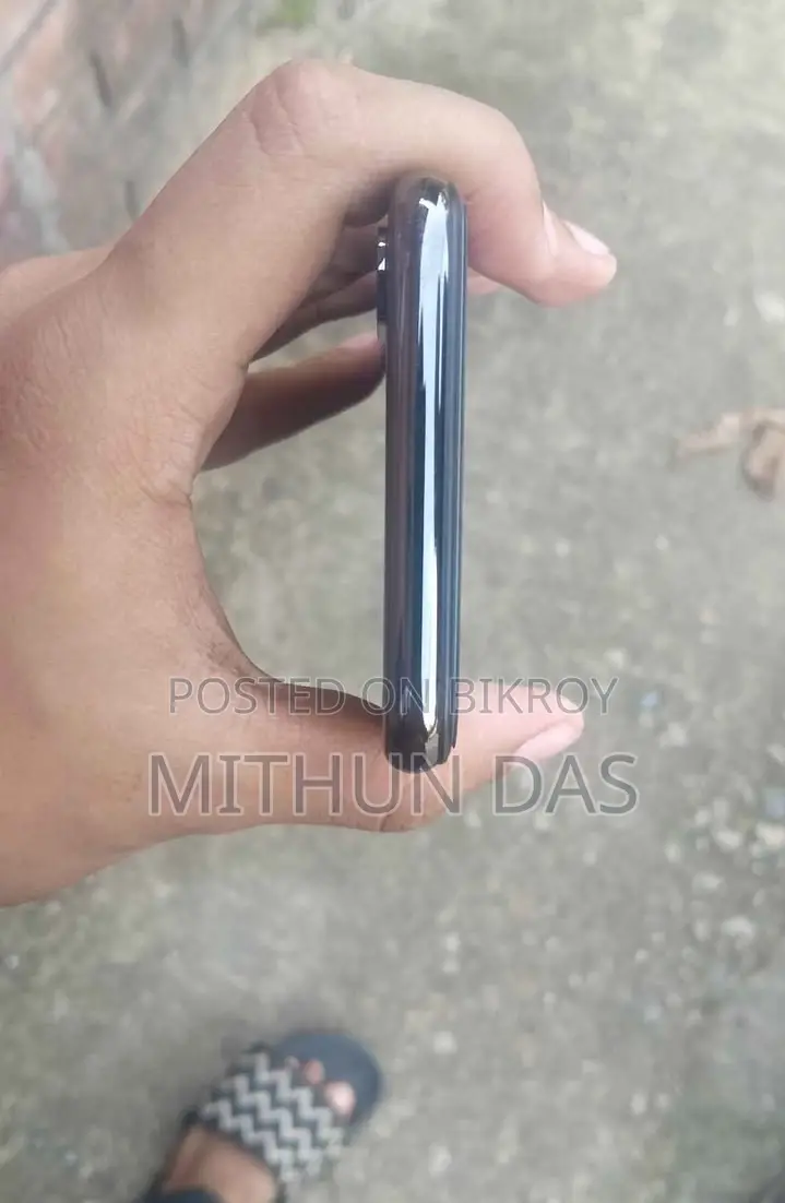 Apple iPhone X 64 GB Black