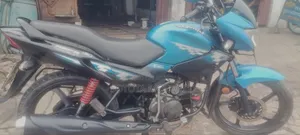 Hero Glamour 2021 Black