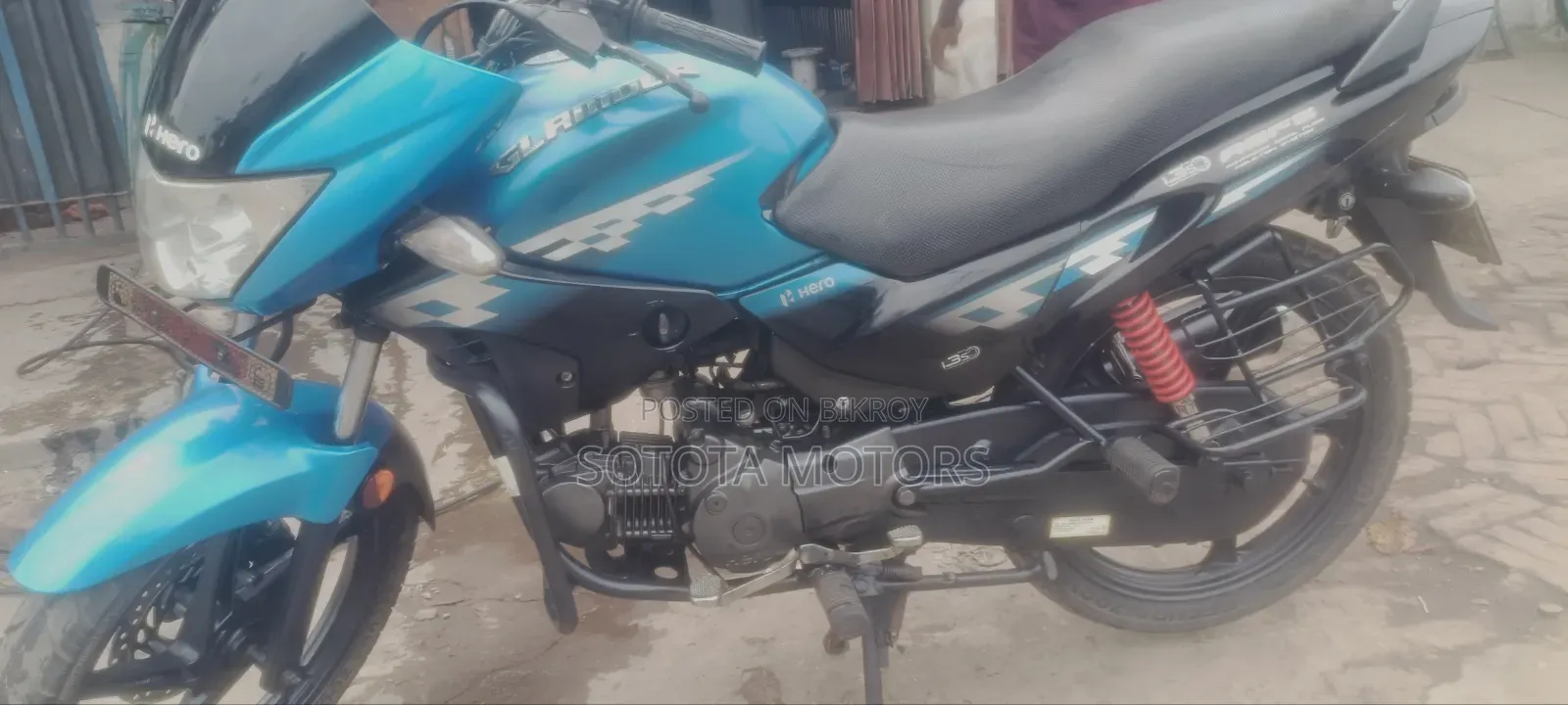 Hero Glamour 2021 Black