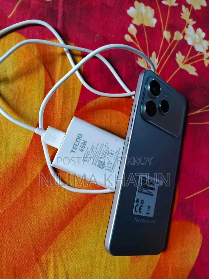 Tecno Spark 40 128 GB Silver