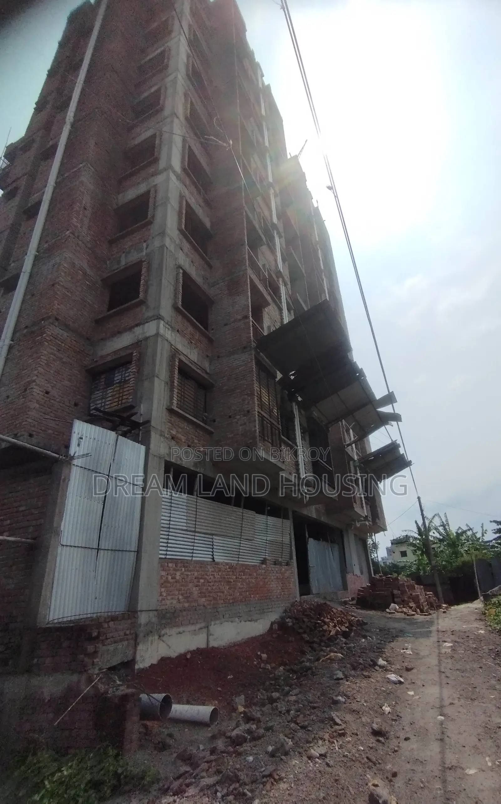 3 Bed, 3 Bath, 3 Balcony Flat (1350 sq ft) with Easy Installments