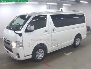 Toyota HiAce 2021 White