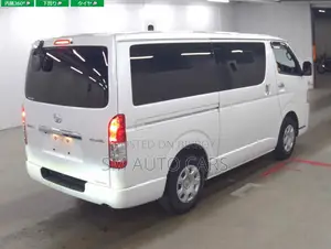 Toyota HiAce 2021 White