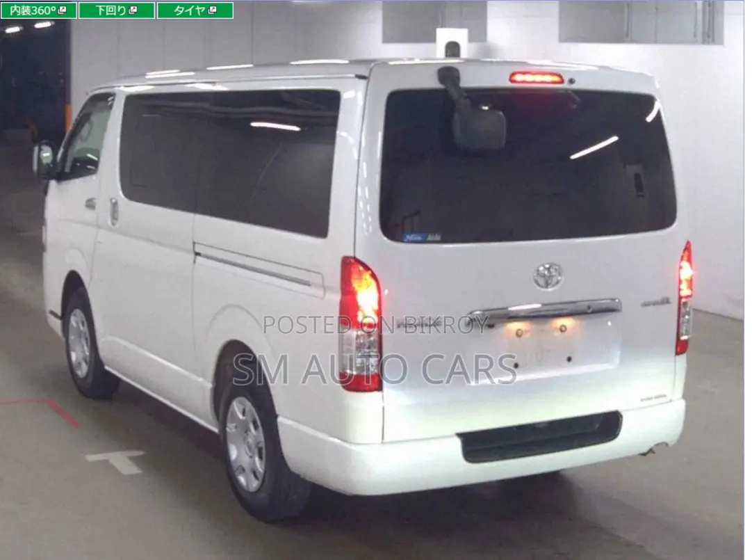 Toyota HiAce 2021 White