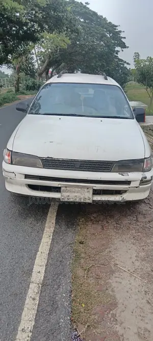 Toyota Corolla Station Wagon 1995 White