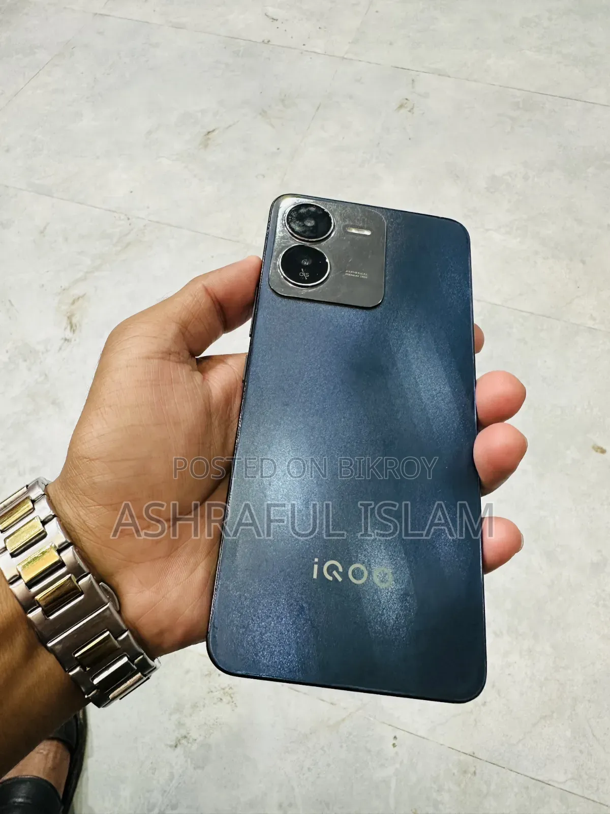 iQOO 8 GB Blue