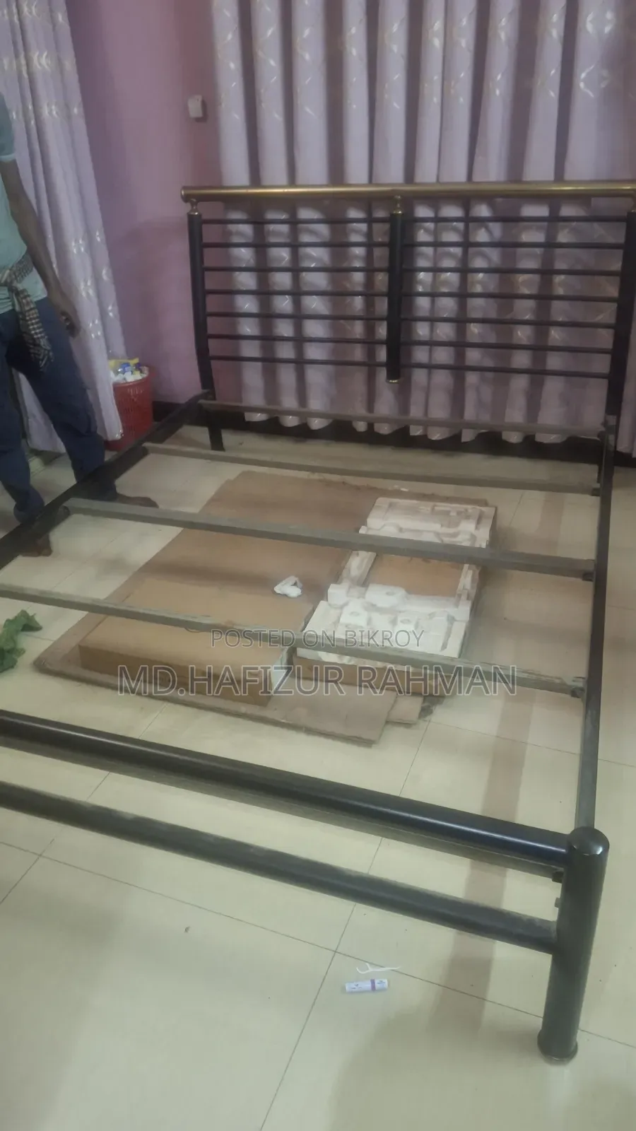 আমদানি করা লোহার বিছানা