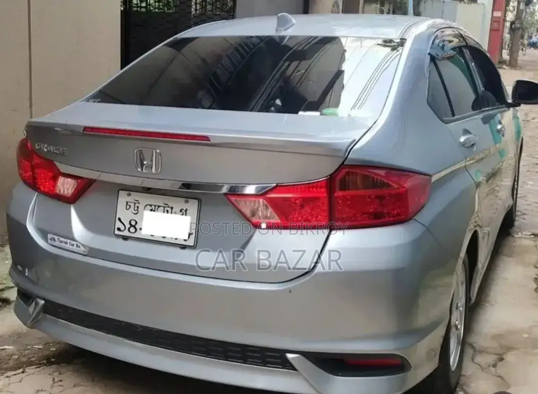 Honda Grace 1.5 Petrol AWD 2017 Silver