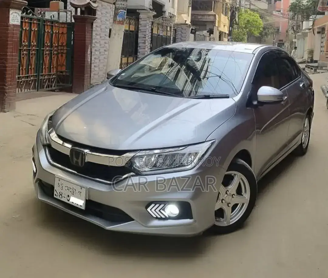 Honda Grace 1.5 Petrol AWD 2017 Silver
