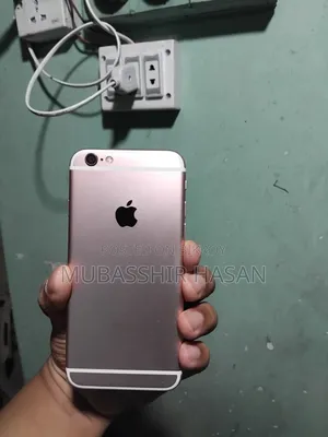 Apple iPhone 6s 64 GB Gold