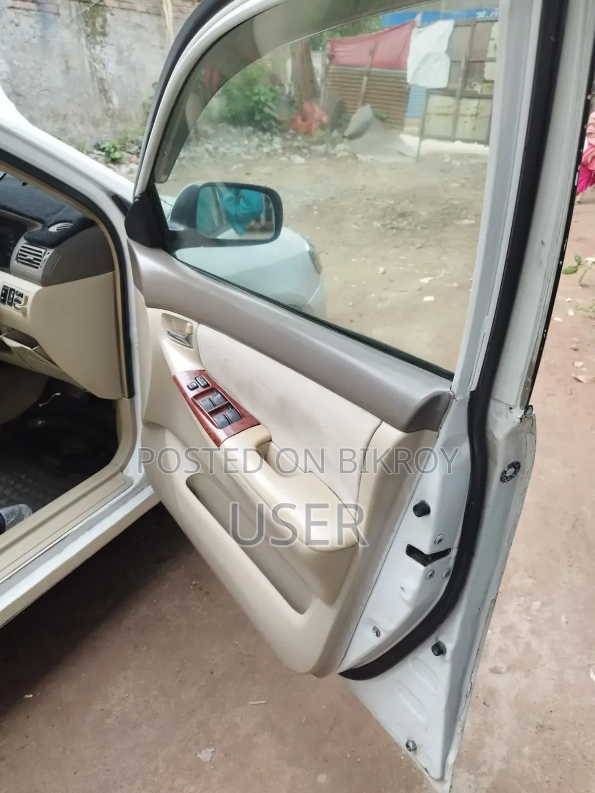Toyota Corolla G 1.5 4WD Automatic 2000 White