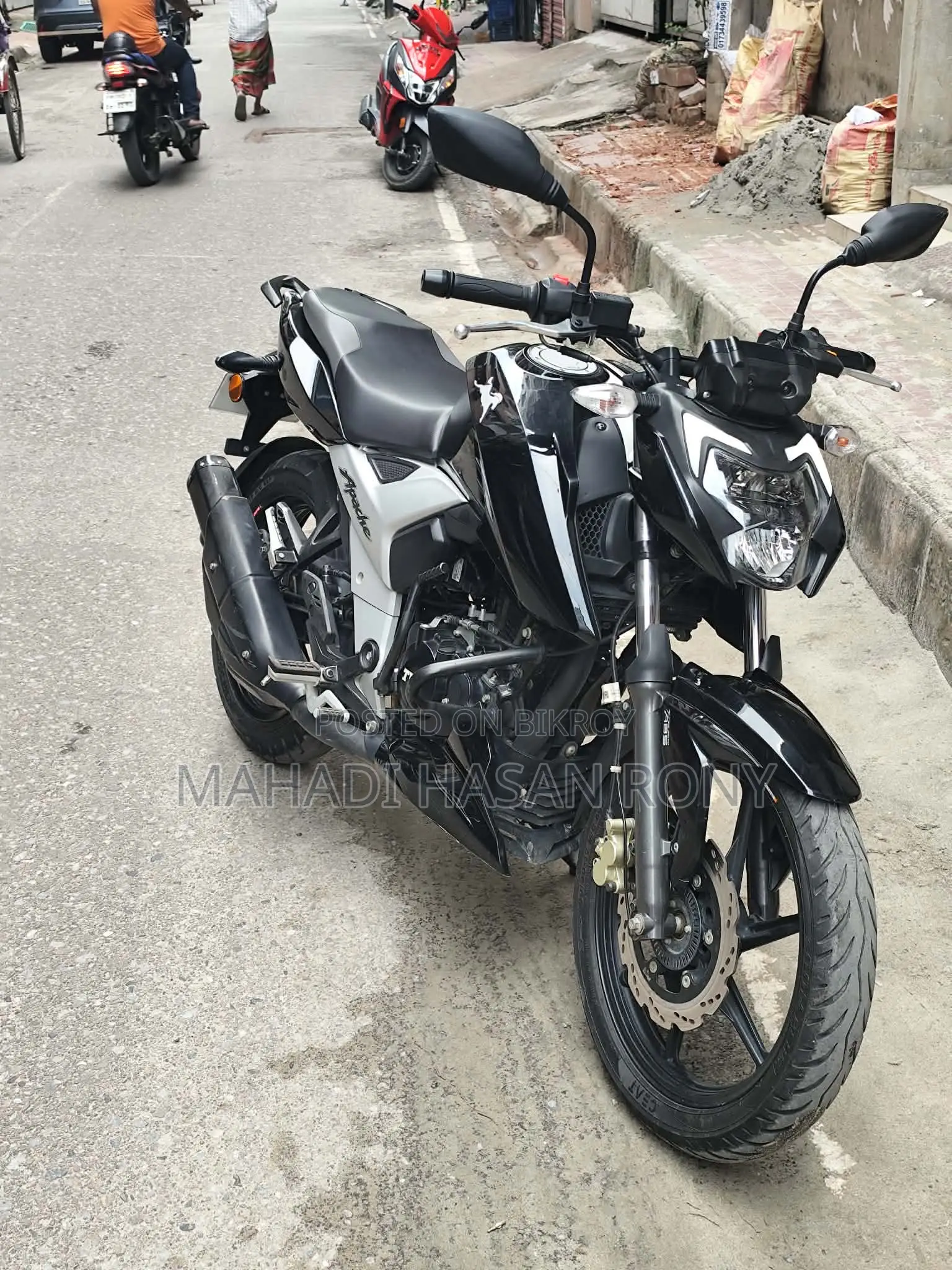 TVS Apache 160 4V 2025 Black