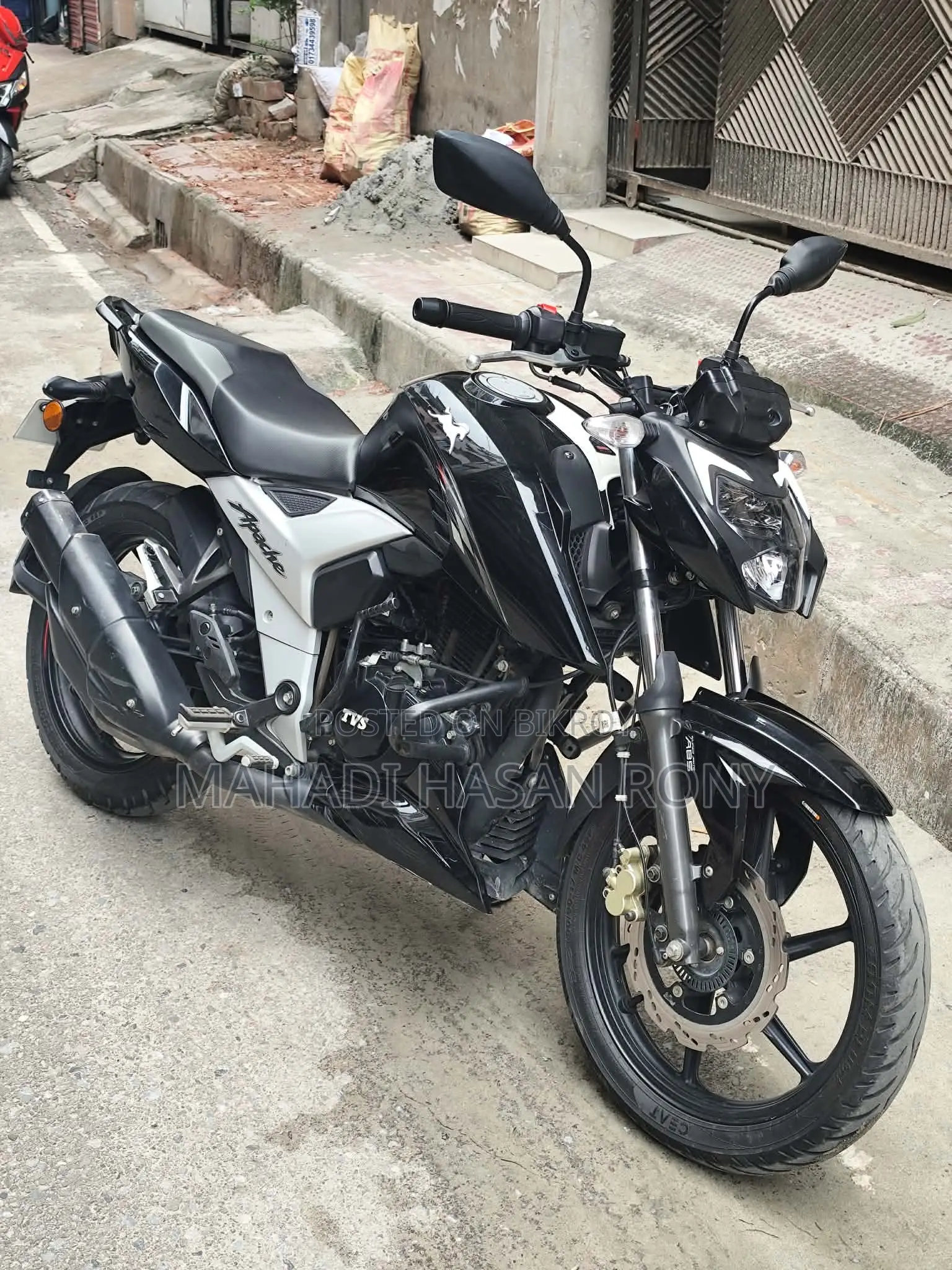 TVS Apache 160 4V 2025 Black