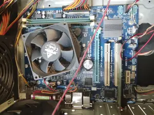 Desktop Computer Gigabyte GB-BNi7HG6-1060 4GB Intel Core I3 HDD 256GB