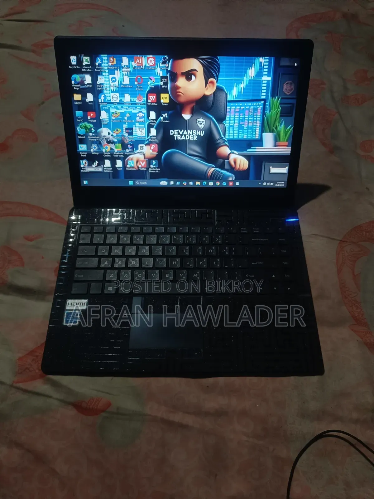 Laptop 8GB SSHD+SSD 256GB