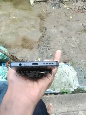 Infinix Hot 30 Play 128 GB Blue
