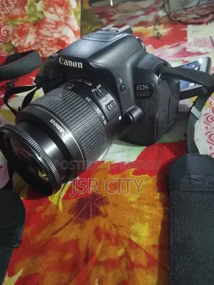 ক্যামেরা Canon 720