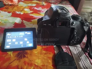 ক্যামেরা Canon 720