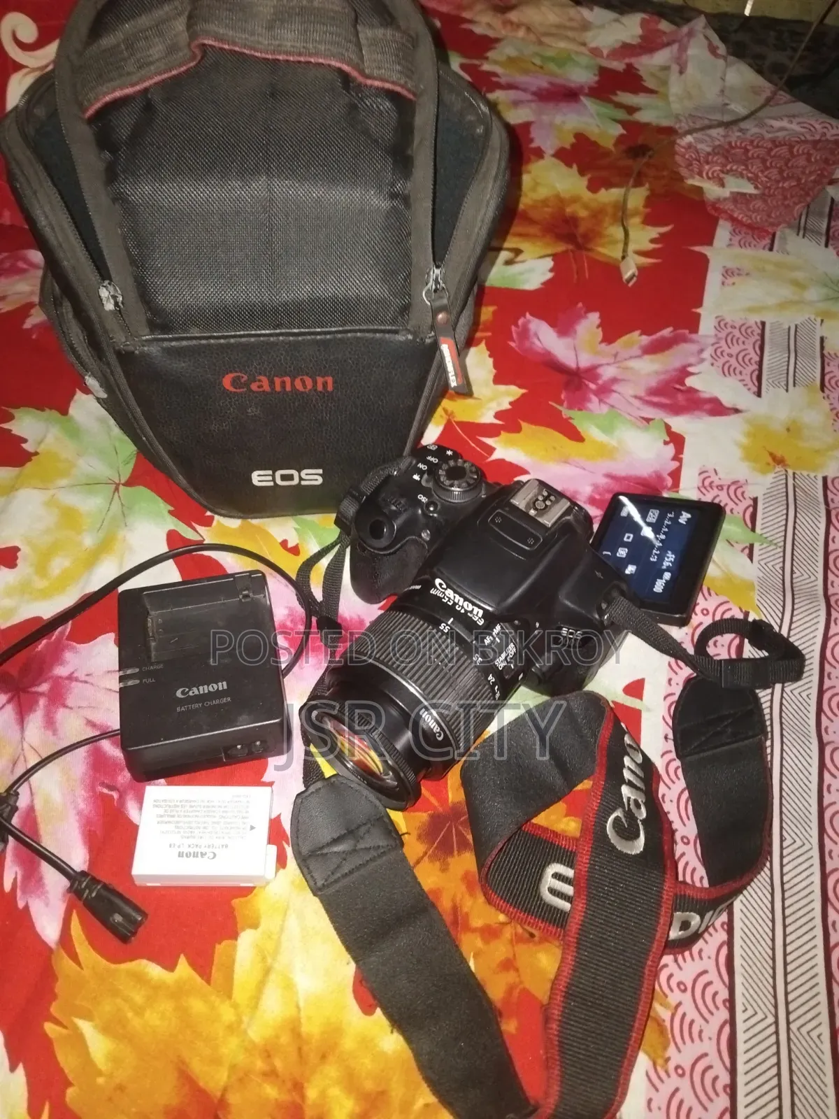 ক্যামেরা Canon 720