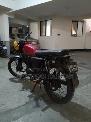 বাজাজ বক্সার ১০০ ২০০৮ রেড