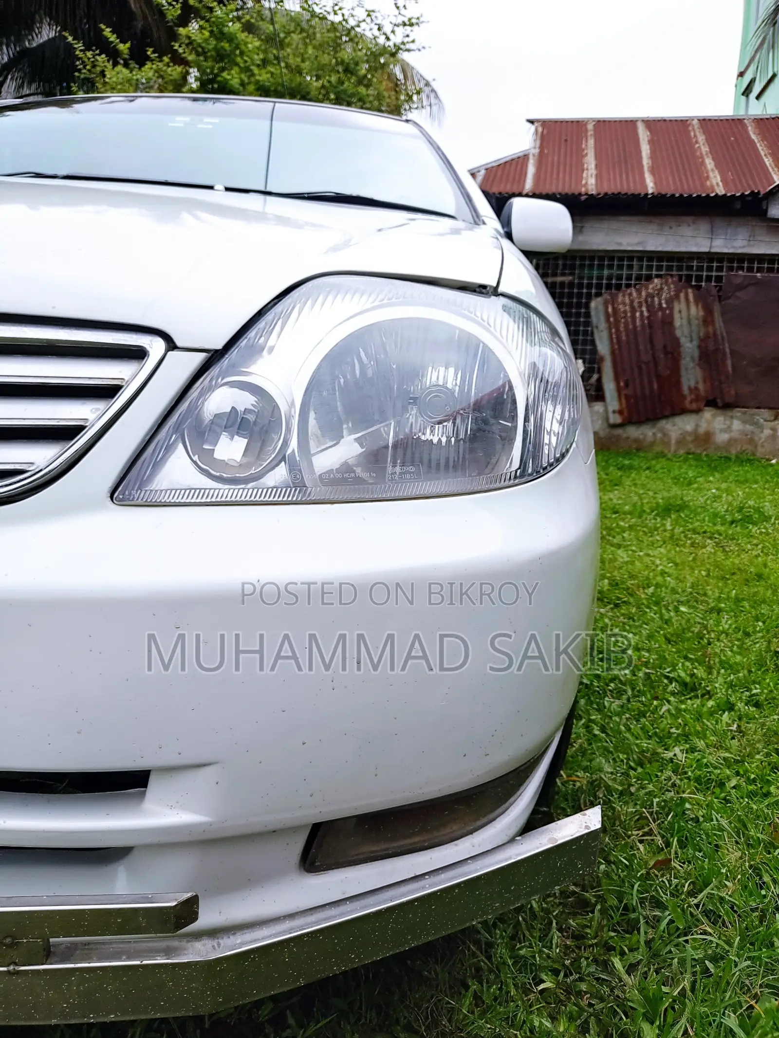 New Toyota Corolla 2002 White