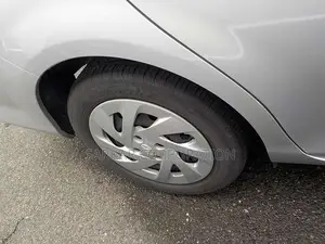 Toyota Axio 2021 Silver