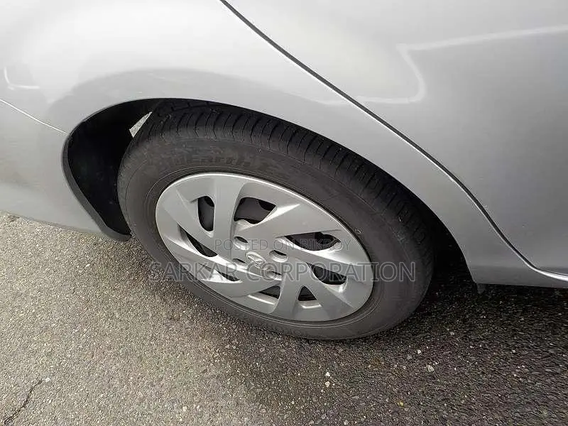 Toyota Axio 2021 Silver
