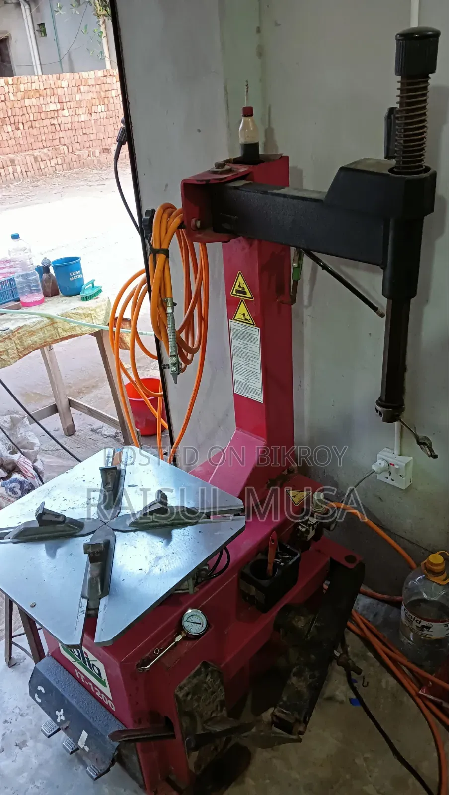 Italia It-1200 Tire Changer Machine