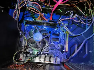 Desktop Computer 4GB Intel Core I3 SSD 128GB