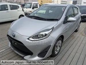 Toyota Aqua 2021 Silver