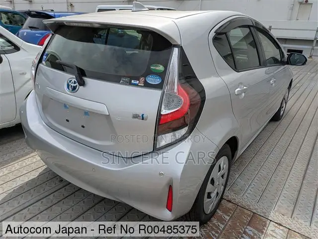 Toyota Aqua 2021 Silver