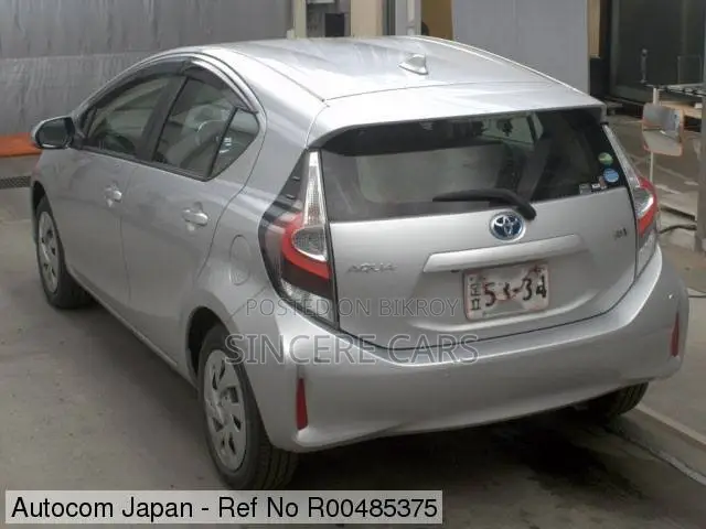 Toyota Aqua 2021 Silver