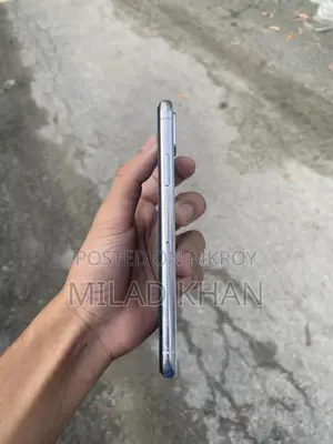 Apple iPhone X 64 GB White