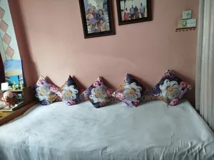 সেগুন কাঠের সিঙ্গেল বেড এবং ম্যাট্রেস। দৈর্ঘ্য: ৩×৭ ফুট।