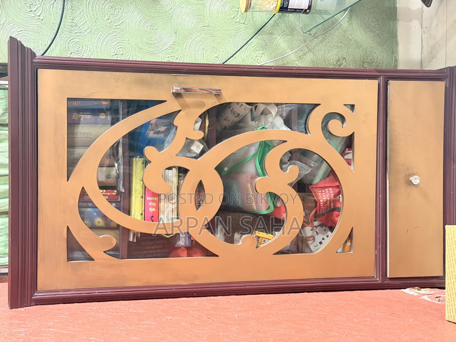 Plastic Board Bookshelf/Showcase